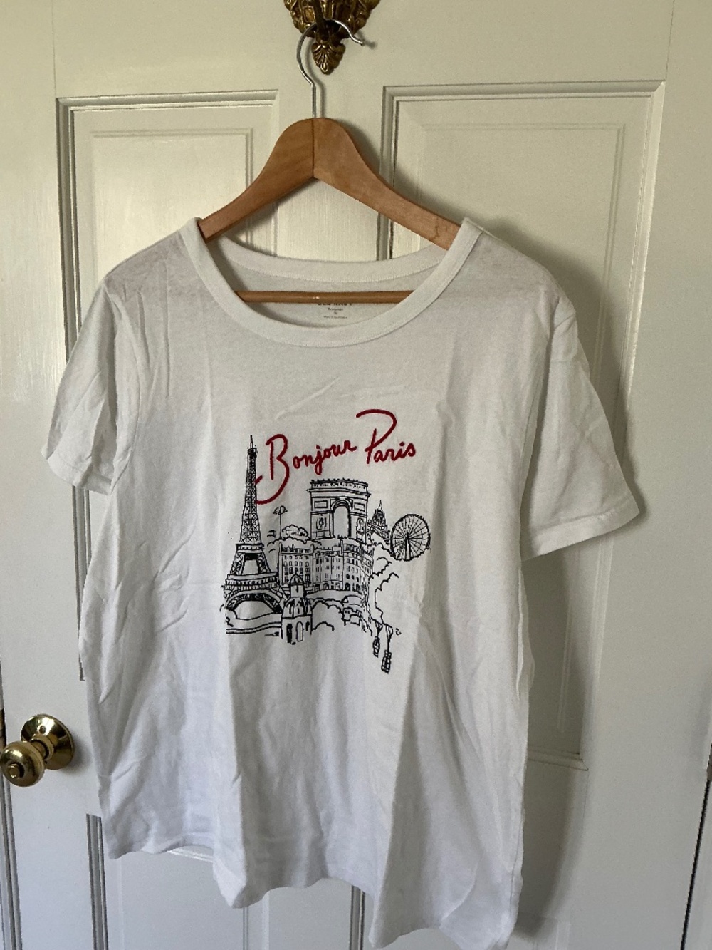 Embroidered tee